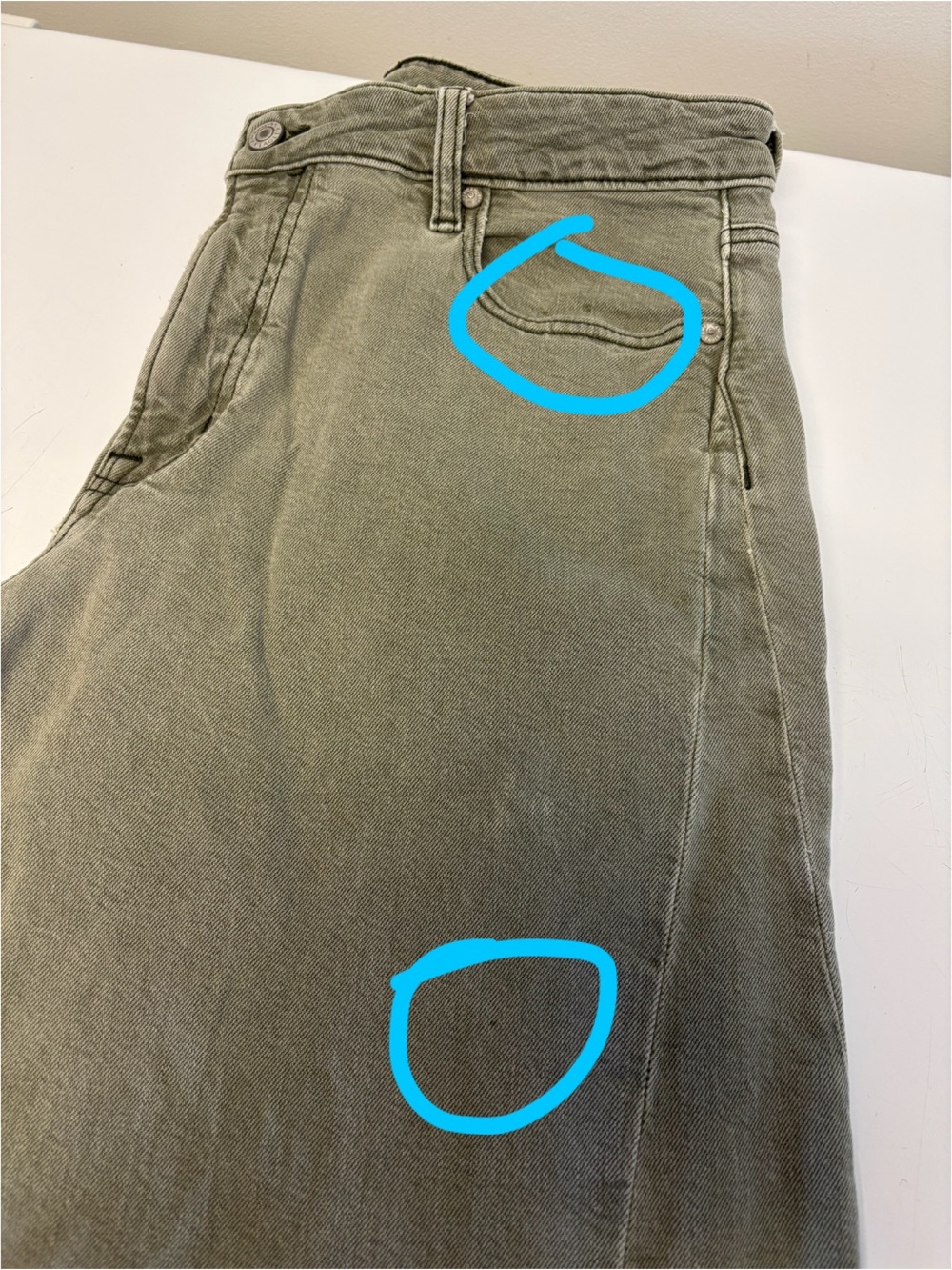 American Eagle Barrel Washed Olive Green Jeans Women’s Size 6 ( Small Stains ) - Picture 11 of 13